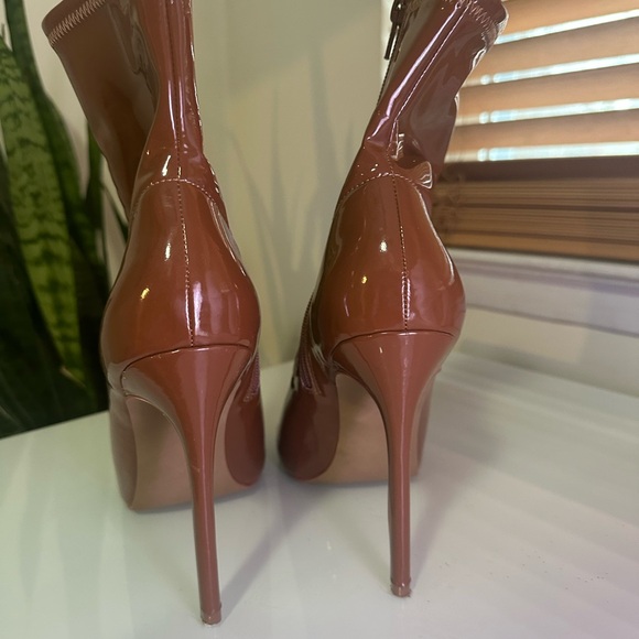 Elegant Brown Peep-Toe Ankle Boots - Picture 3 of 4